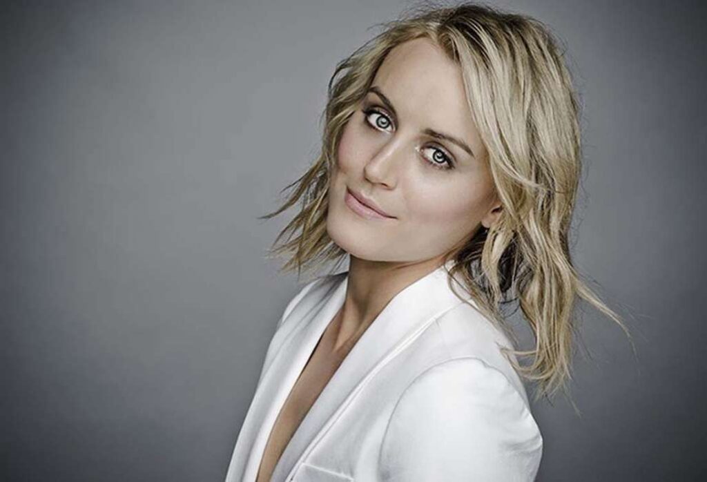 Six K - Artist - Melissa Walsh - Celebrity
