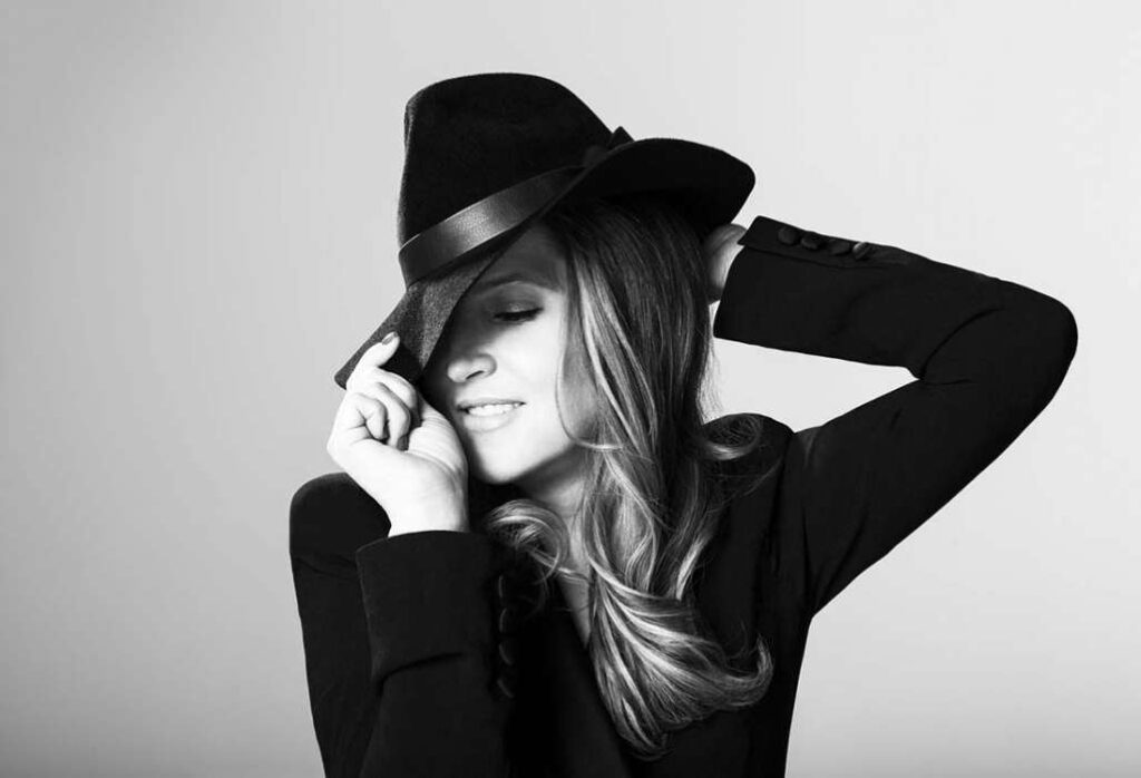 Six K - Artist - Melissa Walsh - Celebrity