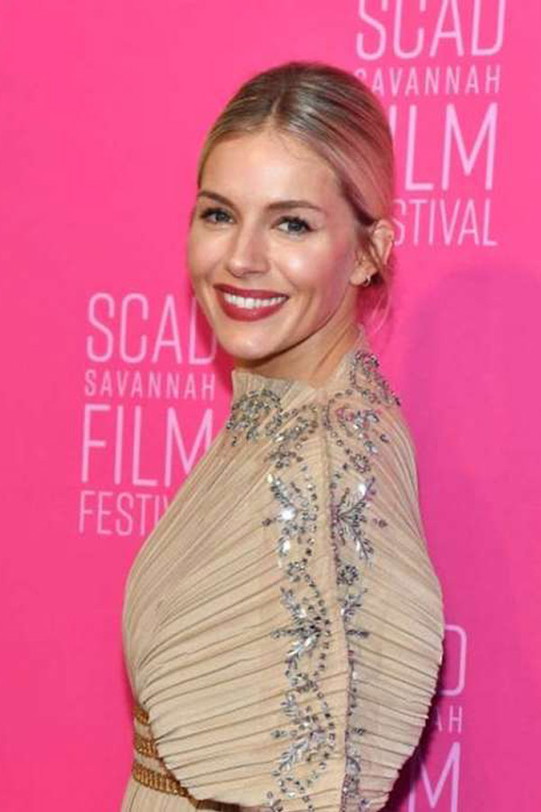 Six K - Artist - Melissa Walsh - Red Carpet