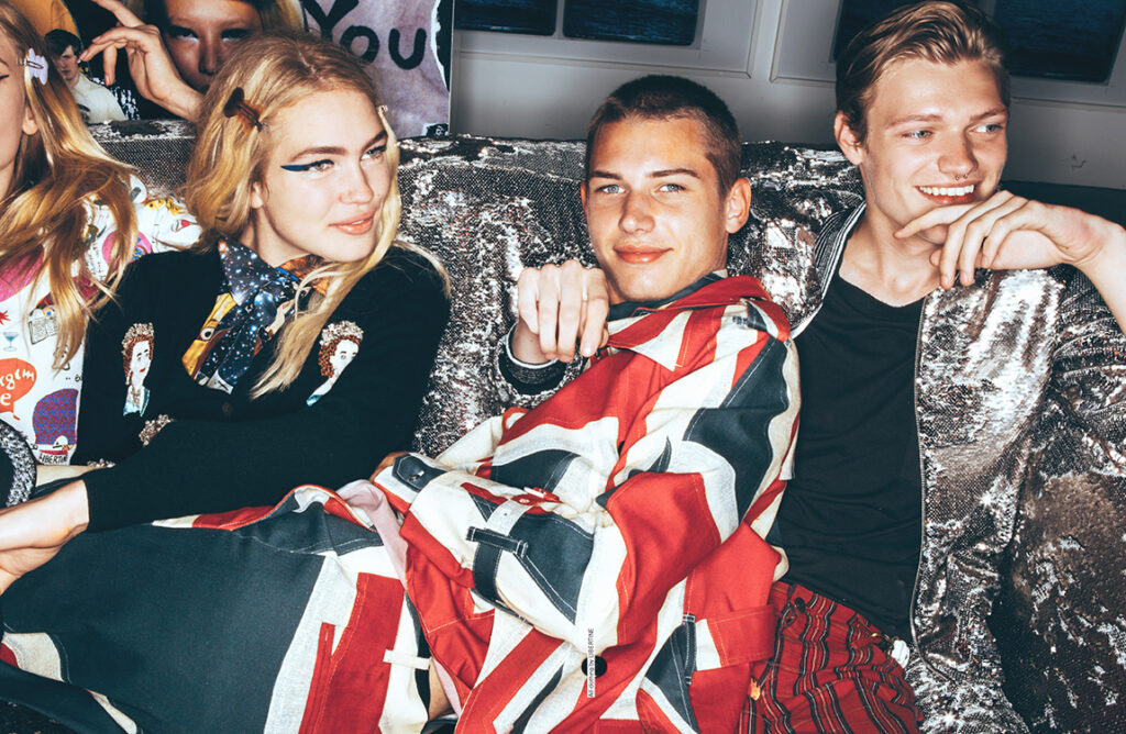 Six K - Artist - Steven Aturo - Editorial