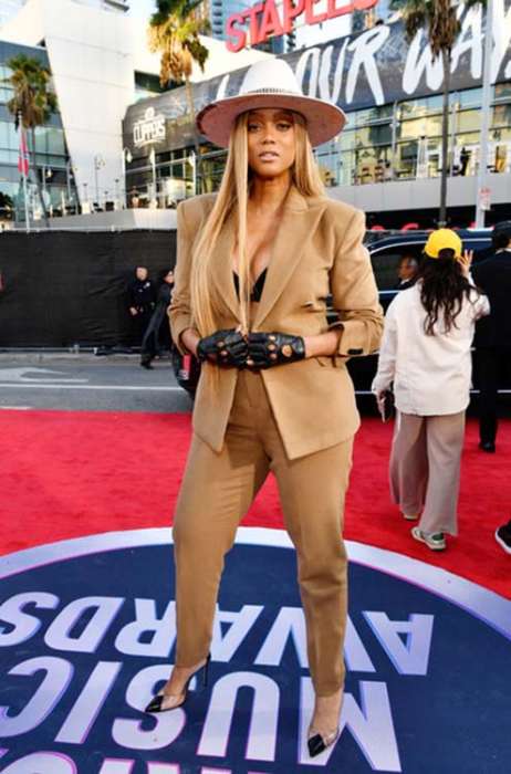Six K - Artist - Kim Kimble - Red Carpet